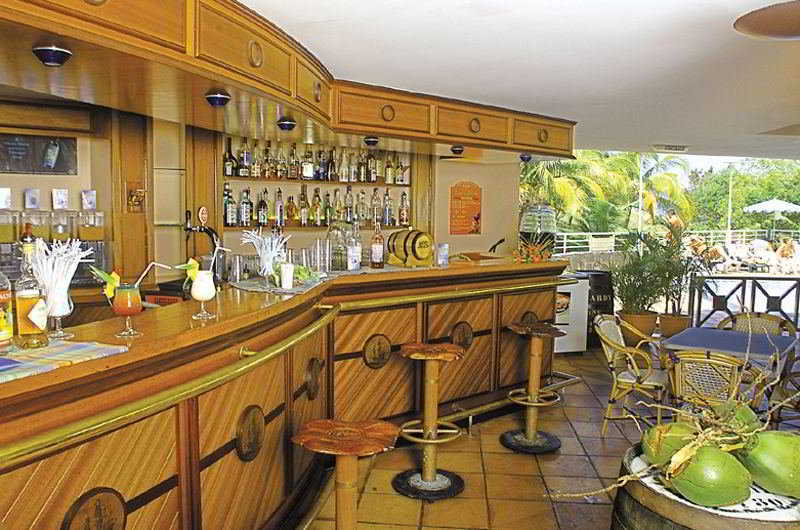 Karibea Residence La Goelette Tartane Restaurant bilde